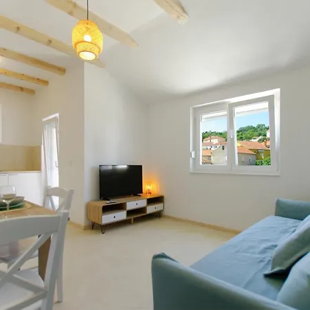 Porat Apartment
